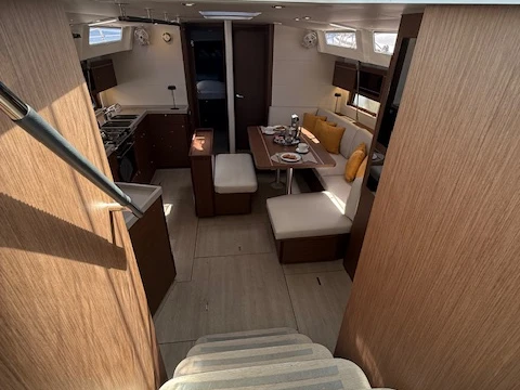 Hire Sailboat Bénéteau with a boat licence