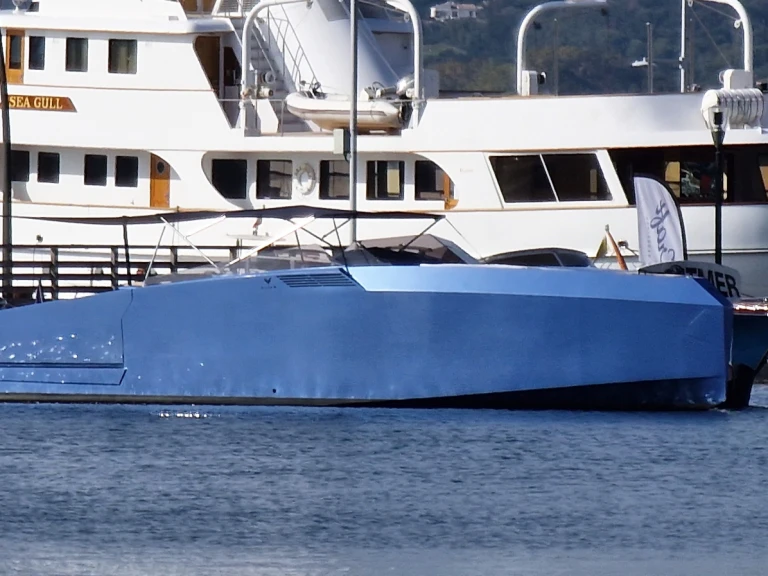 Hire Motorboat with or without skipper Alium Yachts Cannes