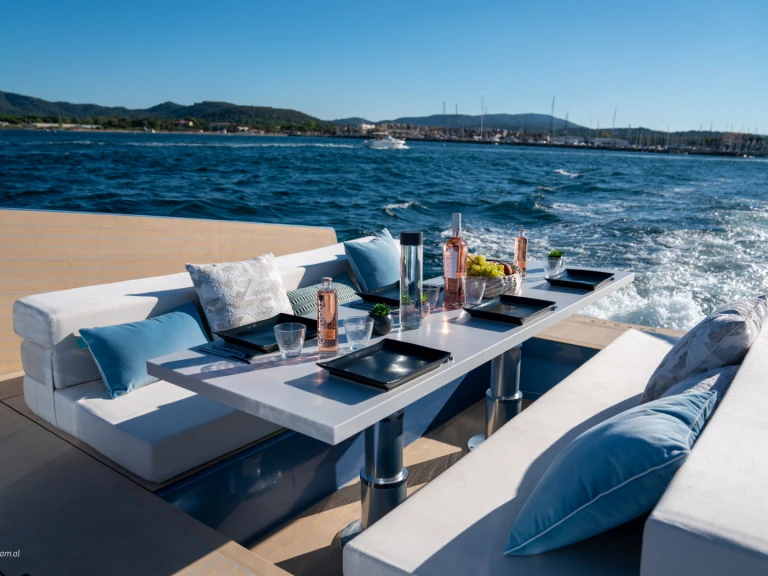 Yacht charter Cannes - Alium Yachts 42'S on SamBoat
