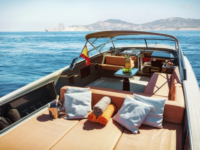 Yacht hire Marina Botafoch cheap VanDutch 40