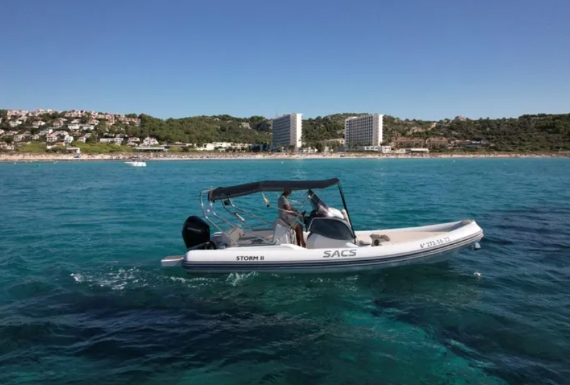 Yacht hire Tivat cheap Sacs S 780