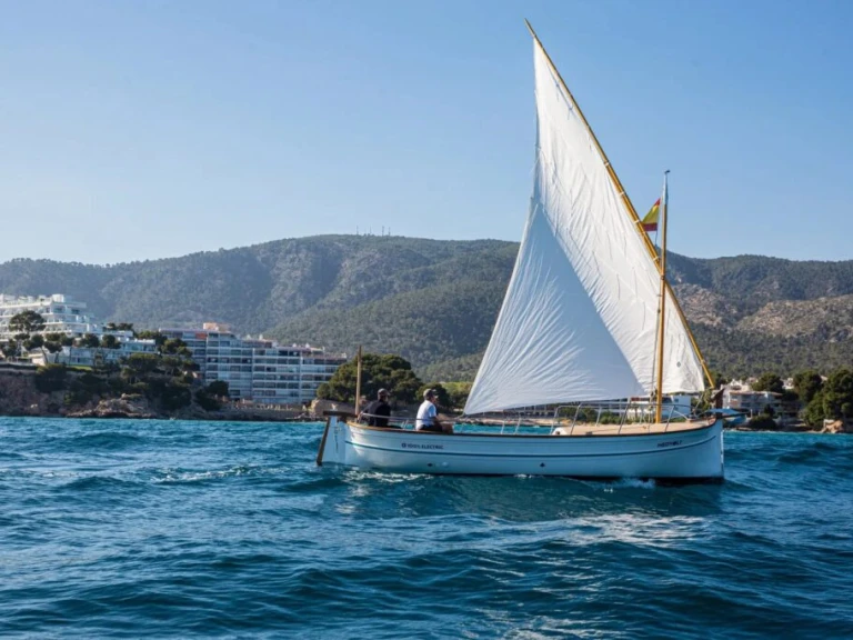 Yacht hire Dénia cheap m7