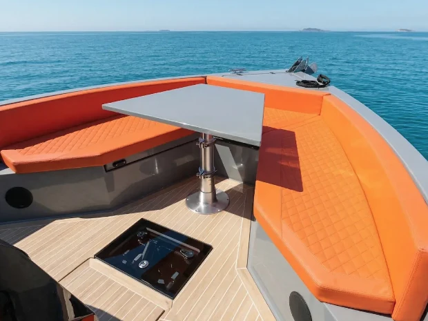 Motorboat hire in Ibiza Magna - De Antonio D28