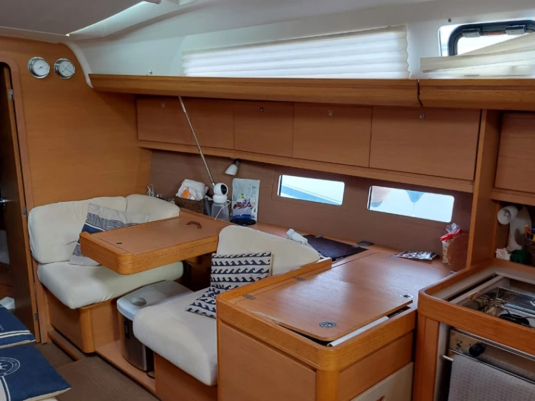 Dufour Dufour 410 Grand Large charter bareboat or skippered in  Lavagna