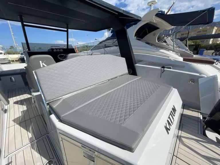 Kattum K 30 charter bareboat or skippered in  Dénia