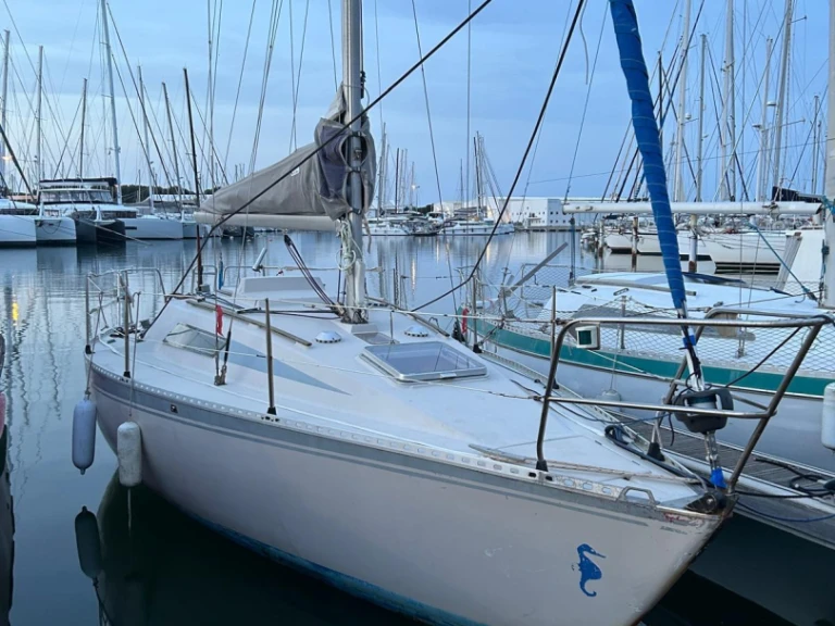 Hire Sailboat with or without skipper Bénéteau Canet-en-Roussillon
