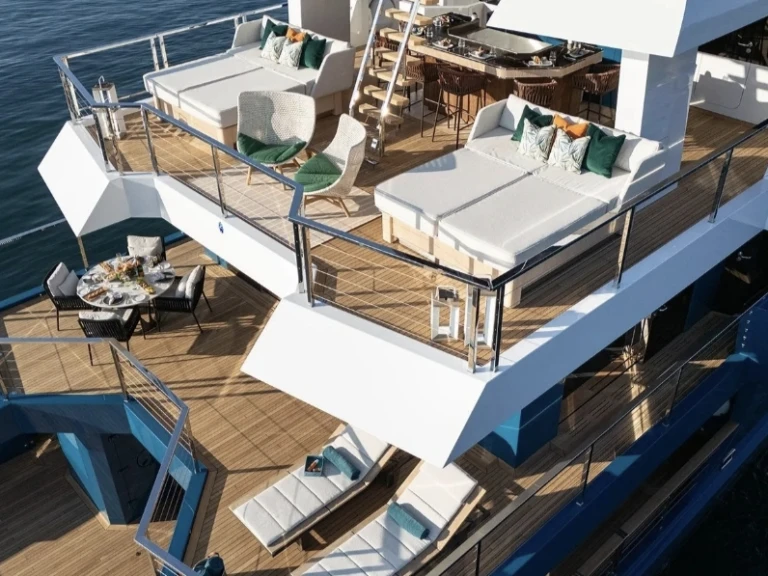 Charter a King Benji  First 45 in Saint-Tropez on Samboat