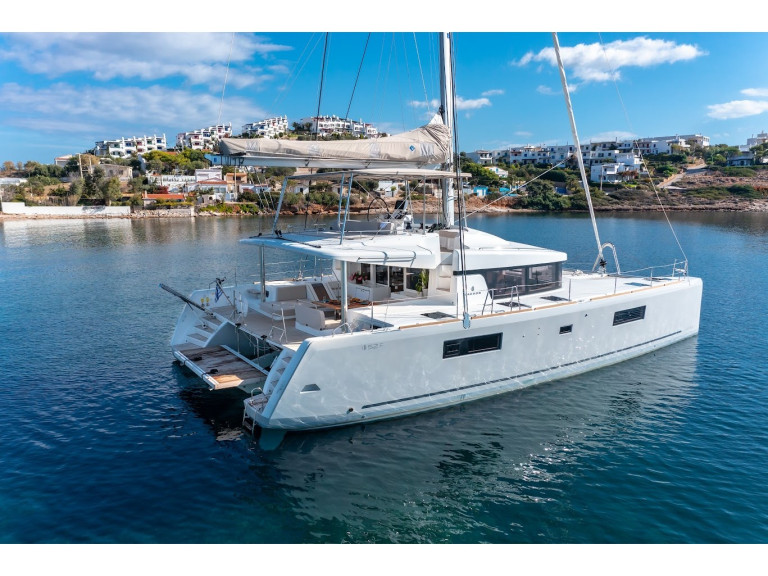 Yacht hire Skiathos cheap Lagoon 52 F