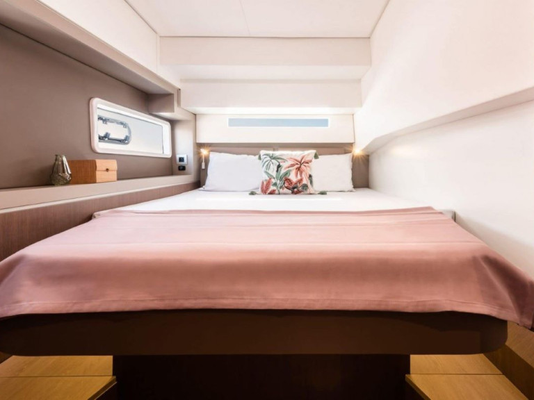 Yacht hire Alimos cheap Bali 4.2