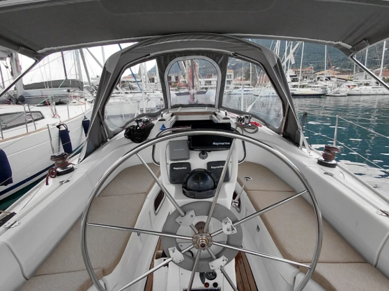 Bavaria Bavaria 36 charter bareboat or skippered in  Nikiána
