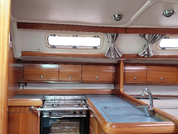 Sailboat to hire Lefkáda at the best price