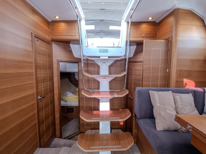 Hire Sailboat Elan with a boat licence