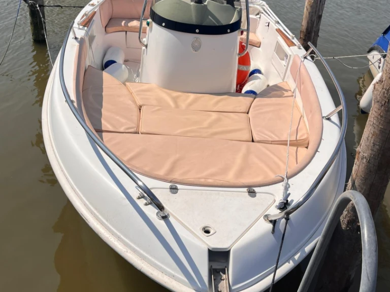 Motorboat to hire Chioggia at the best price
