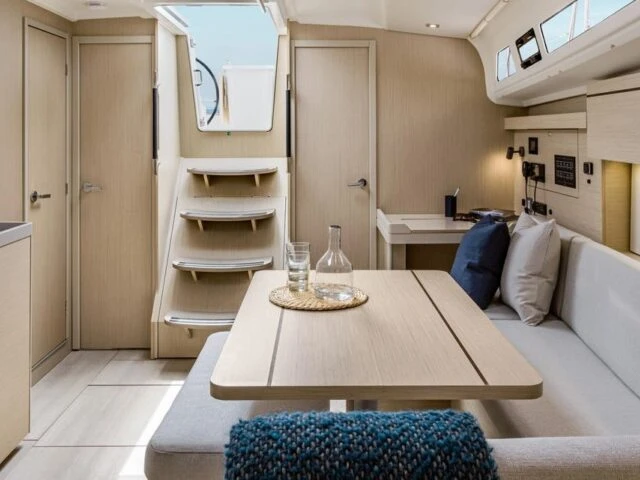 Sailboat to hire Salerno at the best price