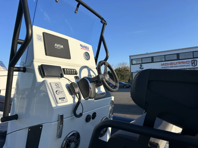 Charter a Zodiac Pro 7 Vendée Globe in La Forêt-Fouesnant on Samboat