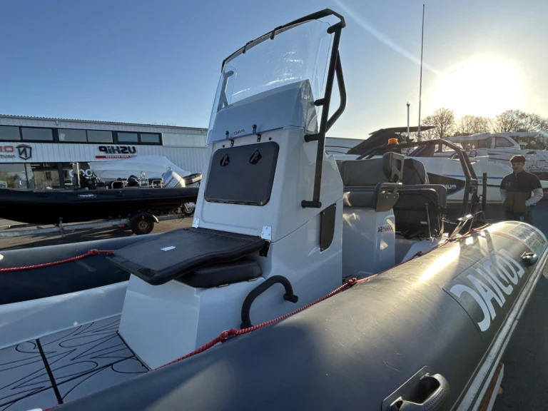 Hire RIB Zodiac with a boat licence