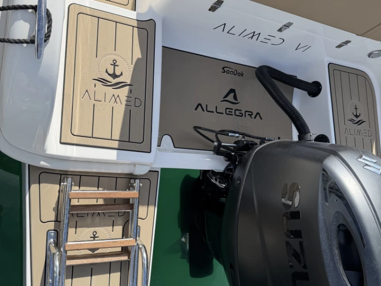 Yacht hire Port of Alicante cheap 21 D