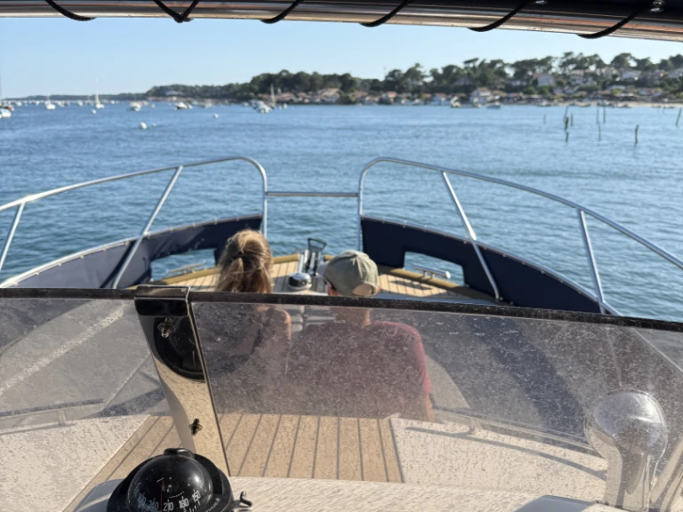 Motorboat hire in Arcachon - Beacher Beacher V10.2 Croisière