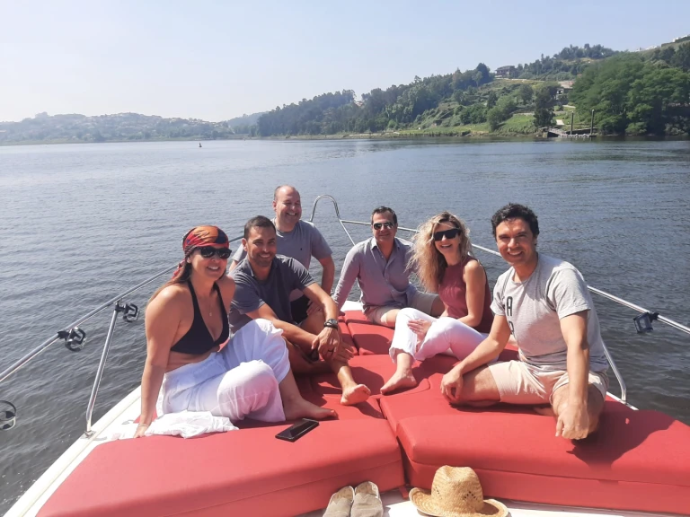Charter a Princess Princess 286 Riviera in Porto on Samboat