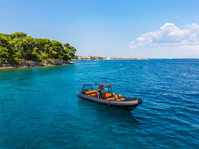 Hire a Sea Marine 860 Preko