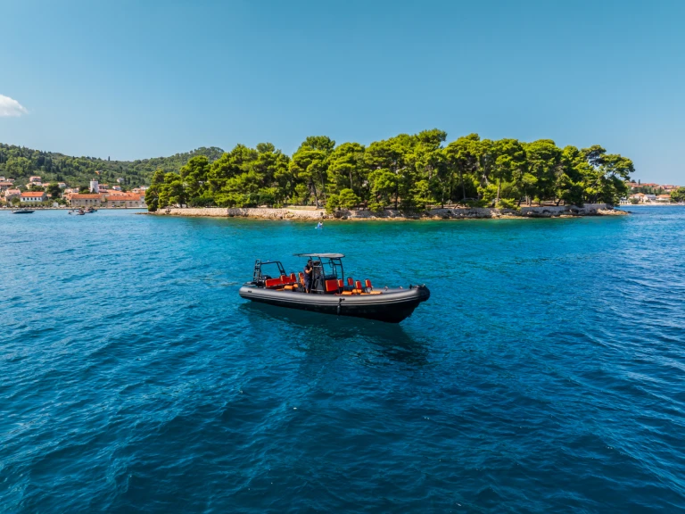 RIB hire in Preko - Sea Marine 860