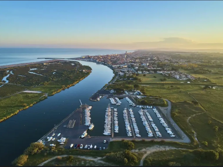 Yacht hire Le Cap d'Agde cheap Edel Cat 33