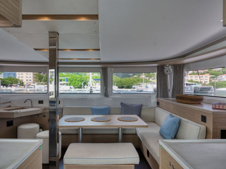 Catamaran to hire Tortola at the best price