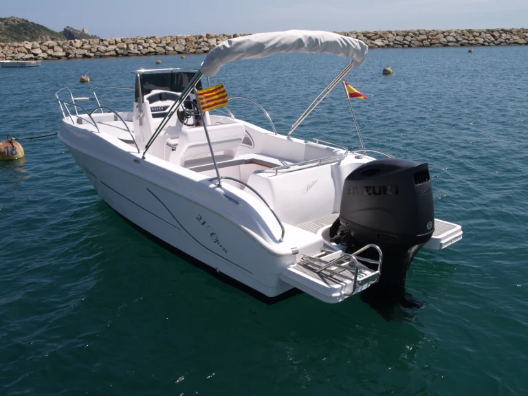 Charter a Bluline Bluline 21 Ft Open in Port de Estartit on Samboat