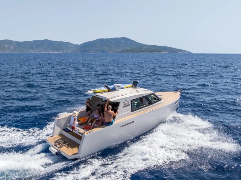 Hire a Aliskaf Aliskaf 37 Split