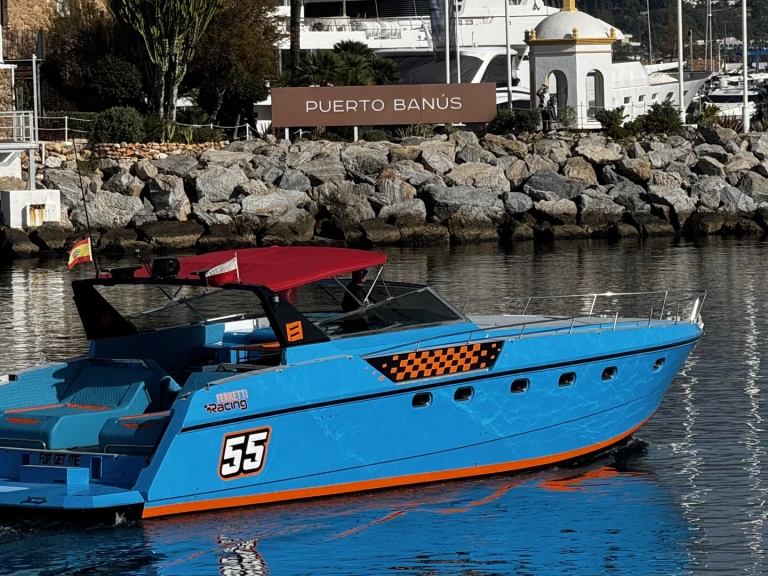 Yacht charter Marbella - Ferretti Altura 47 on SamBoat
