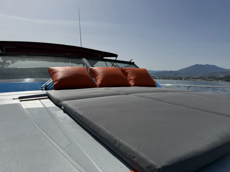 Hire a Ferretti Altura 47 Marbella