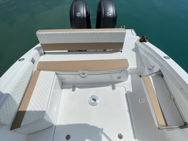 Charter a Idea Marine 80 WA in Porto di Salerno on Samboat
