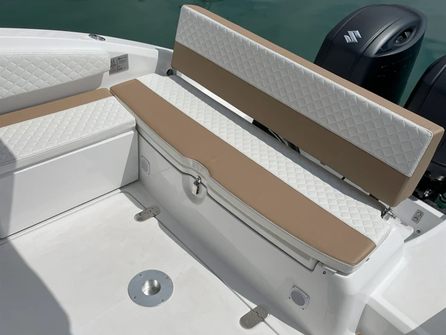 Hire Motorboat Idea Marine with a boat licence