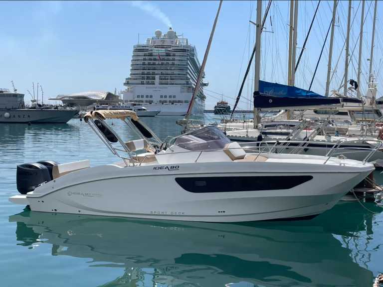Yacht charter Porto di Salerno - Idea Marine 80 WA on SamBoat