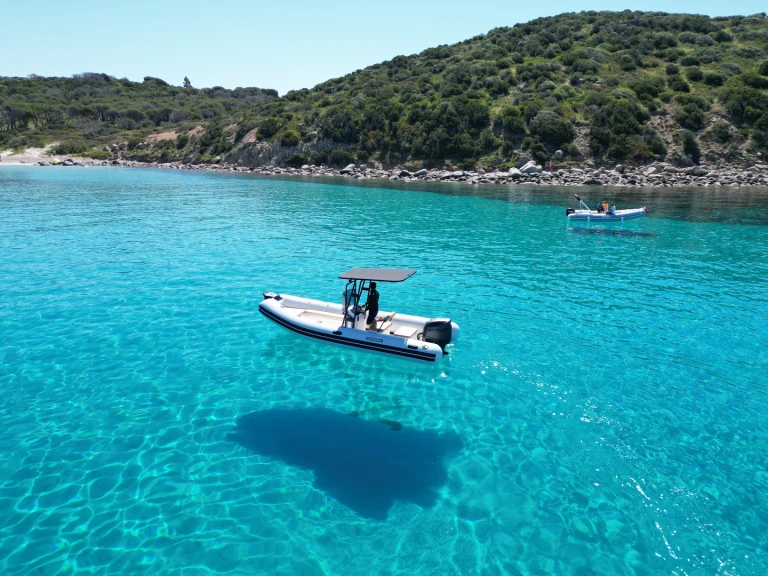 Yacht hire Villasimius cheap Salpa Soleil 20