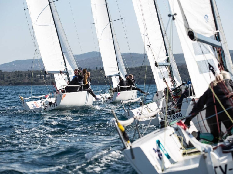 Sailboat hire in Tivat - J 