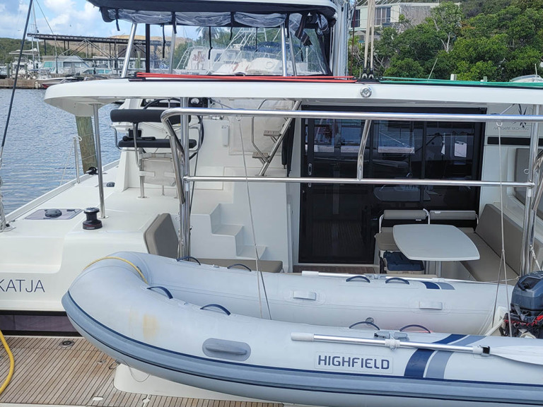 Charter a Lagoon Lagoon 42 in Road Town on Samboat