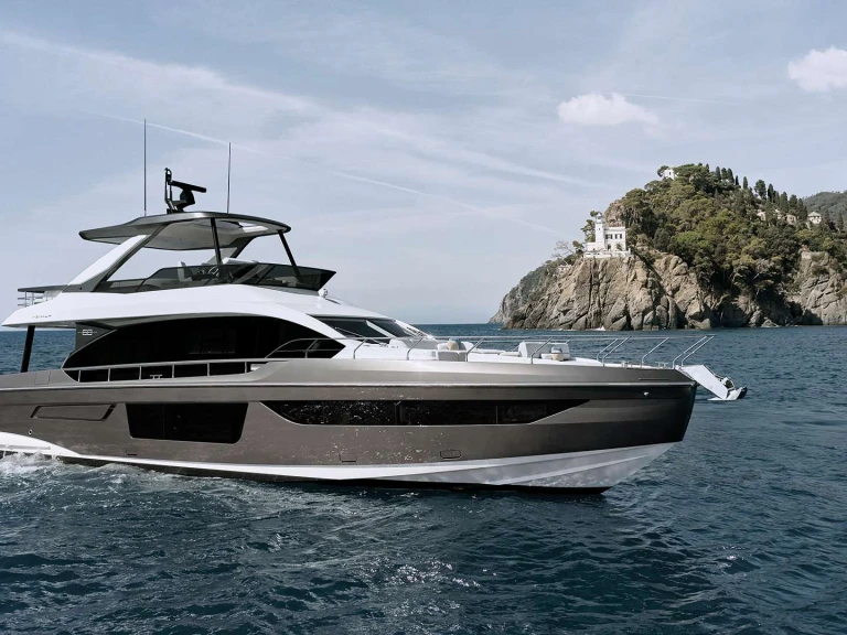 Charter a Azimut AGLAYA in Zadar on Samboat