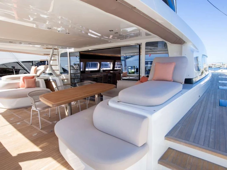 Luxury Yacht hire in Bahamas - Lagoon ODYSSEY
