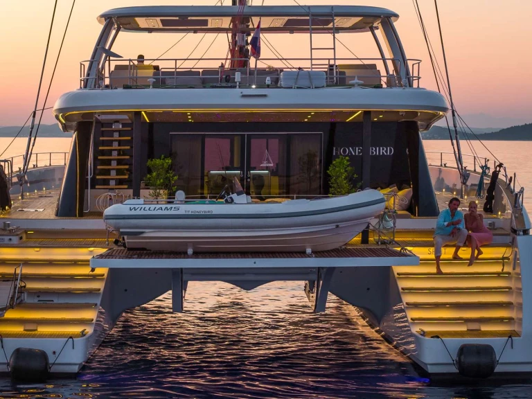 Hire Luxury Yacht with or without skipper Sunreef Šibenik