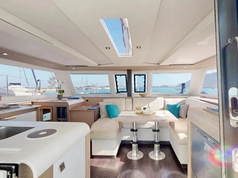 Yacht hire Paros (Island) cheap Isla 40