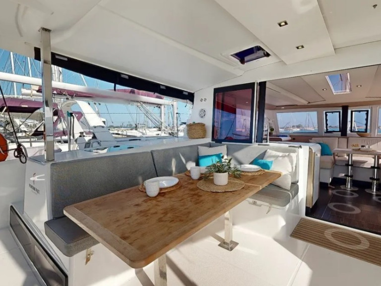 Catamaran hire in Paros (Island) - Fountaine Pajot Isla 40