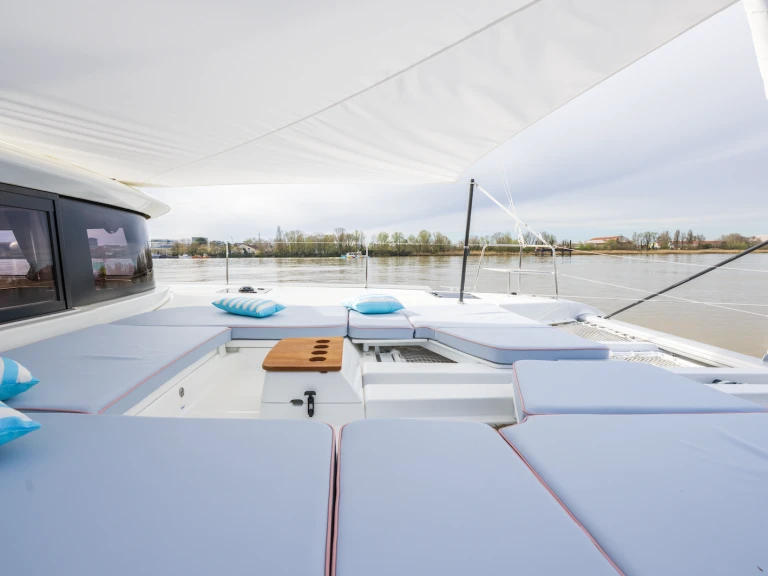 Yacht hire Playa Sardinera cheap Lagoon 46
