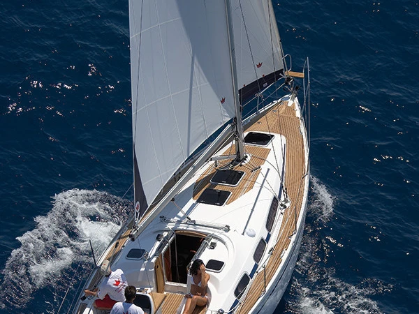 Charter a Bavaria Bavaria 39 Cruiser in Tribunj on Samboat