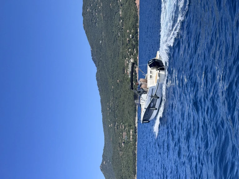 Motorboat hire in Propriano - Quicksilver Activ 755 Sundeck
