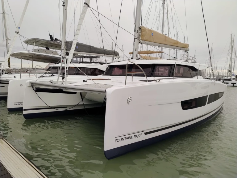 Hire Catamaran with or without skipper Fountaine Pajot Préveza
