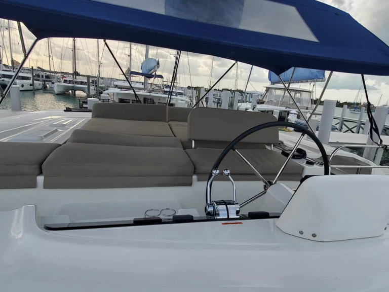 Yacht charter Nassau - Lagoon Lagoon 46 on SamBoat