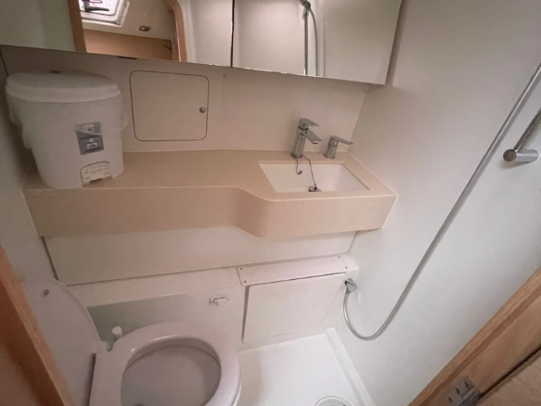 Hire a Dufour Dufour 48 Préveza