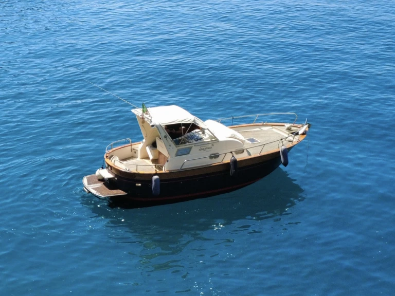 Yacht hire Salerno cheap 30 EXE