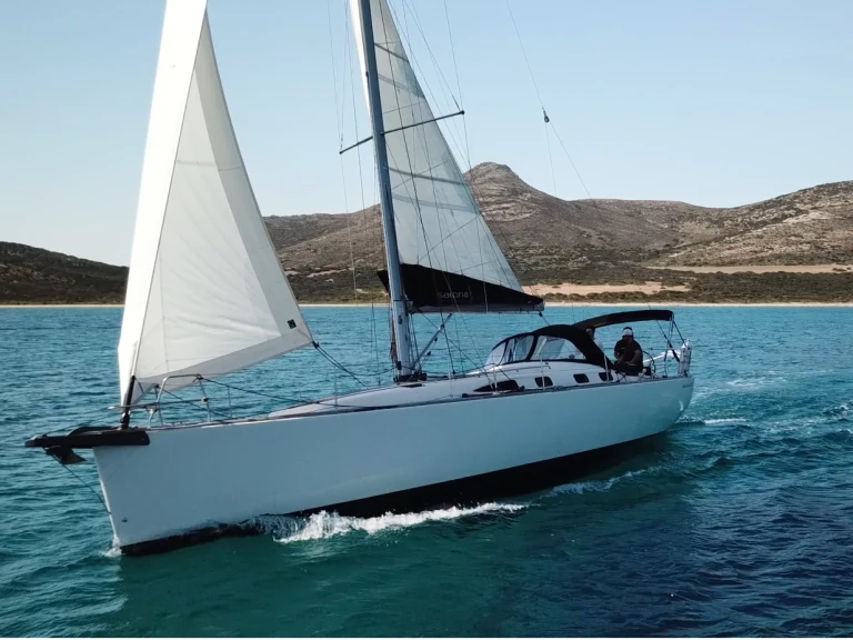 Hire a Salona Salona 44 Syros Port